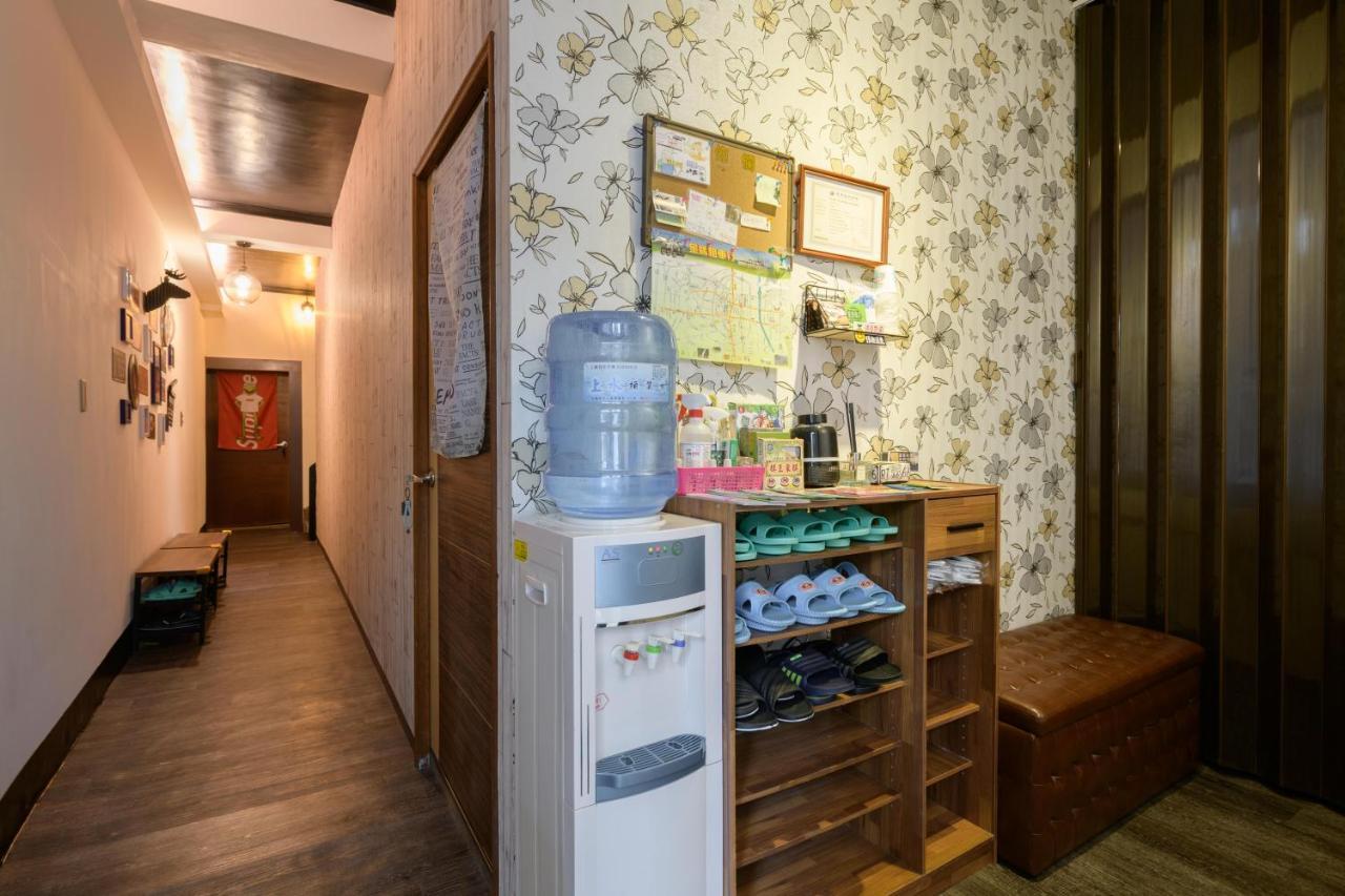 羅東夜市 小宅一生民宿 Night Market Small House Lifetime Hotel Luodong Exterior foto